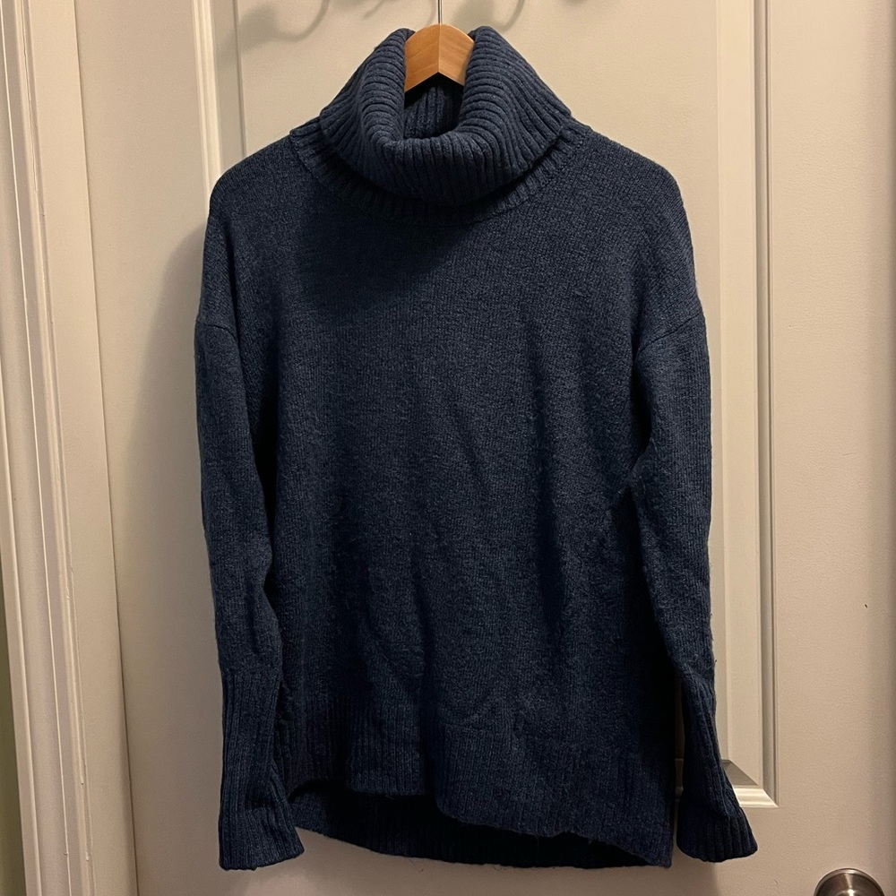 Women’s Gap Wool Blend Sweater Medium